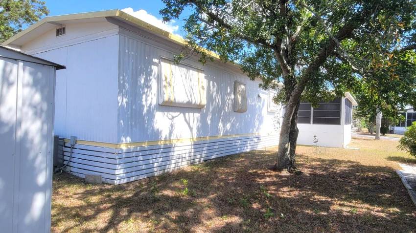 65 Juniper Drive East a Dundee, FL Mobile or Manufactured Home for Sale